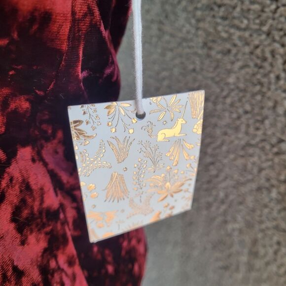 Lauren Conrad Runway crushed red velvet cold shoulder blouse, size XS NEW w/TAGS - Picture 3 of 7